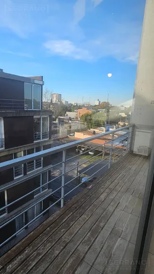 Alquiler Departamento Loft 3 Ambientes Con Cochera Y Pileta.