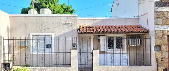 Casa De 3 Ambientes En Alquiler