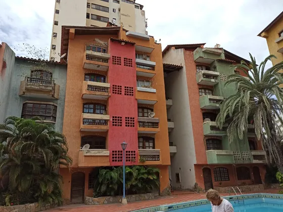 Apto De 2 Habitaciones En Costa Azul