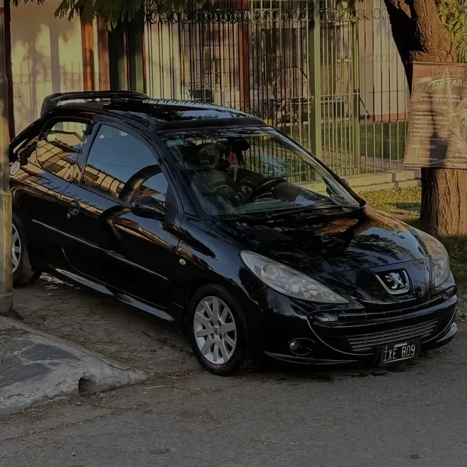 Peugeot 207 Compact 1.6 Feline 106 HP 3-Door