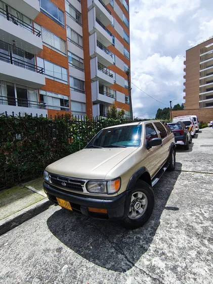 Nissan Pathfinder 3.3 R50 Ancha