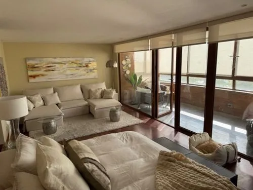 Departamento En Arriendo De 5 Dorm. En Las Condes