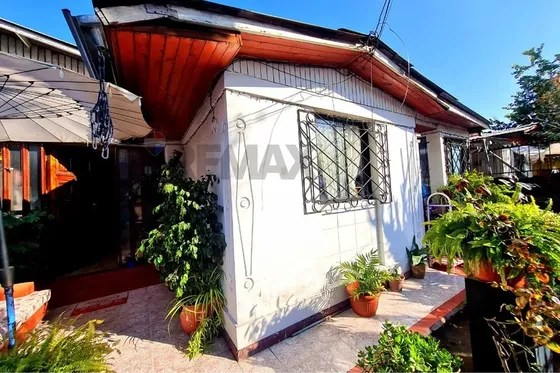 Casa En Excelente Sector De Recoleta