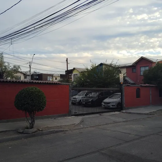 Se Vende Casa De 2 Pisos En Luis Matte Con Ramon Vargas