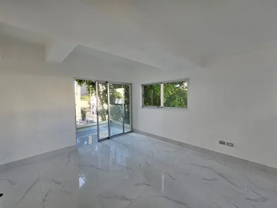 Apartamento En Venta En Piantini, Santo Domingo, 123m2, 2 Hab. 2 Parqueos, Exclusiva Comunidad En Zona Tranquila, Seguridad, Todas Las Comodidades, Excelente Ubicacion, Invierte.