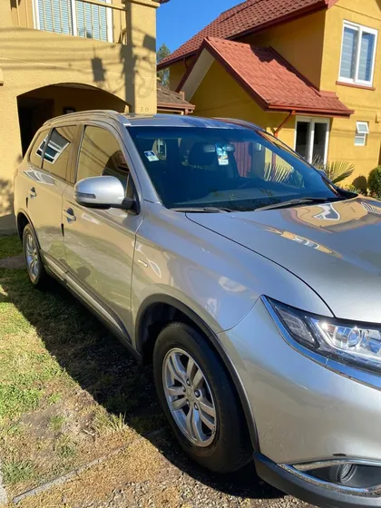 Mitsubishi Outlander 2.0 4x2 Mt