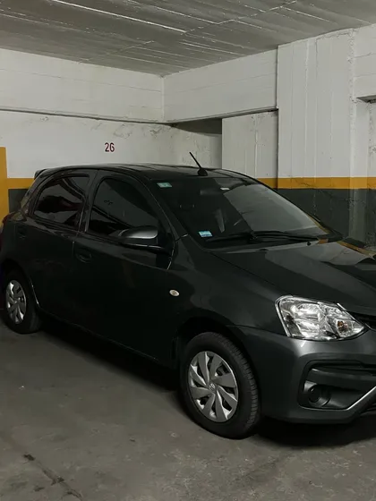Toyota Etios 1.5 Sedan X