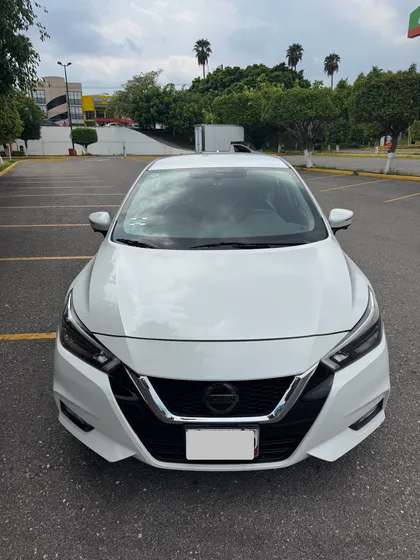 Nissan Versa Platinum
