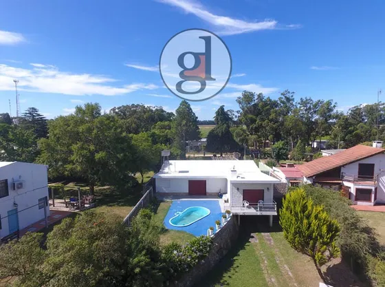 Cómoda Casa Con Parque, Piscina Y Vista Panorámica, Sobre Las Barrancas De Kiyú