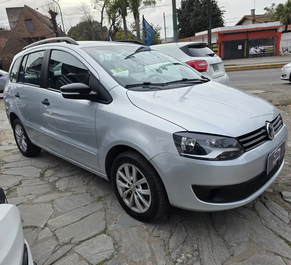 Volkswagen Suran 1.6 Trendline 11b