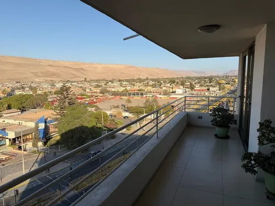 Amplio Depto Con Excelente Vista En Azapa