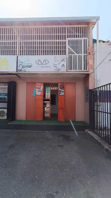 Local Comercial En Alquiler En La Zona Repuestera Calle Michelena