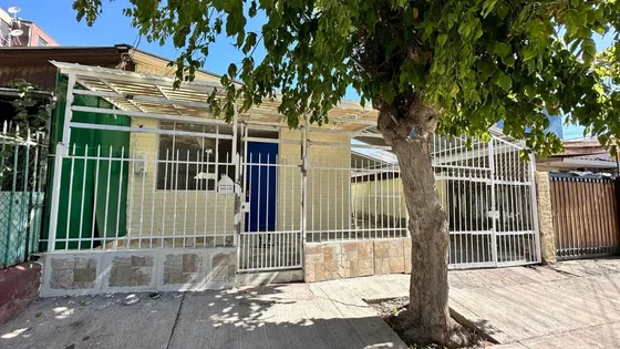 Cómoda Casa 50/80m2, Pasaje Cerrado, Villa 12 De Octubre