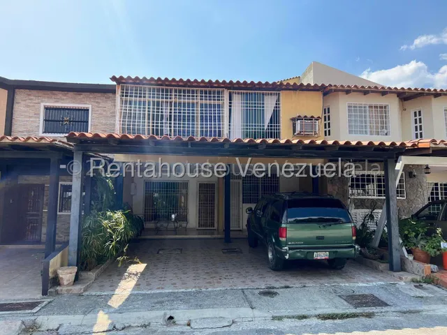 Dennymar, Alquila Bella Casta En El Este De Barquisimeto Totamente Amoblada Con Facil Acceso A Todo Bellos Acabados B5a21827                                                                            