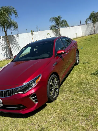 Kia Optima 2.0 L Turbo Gdi Sx At
