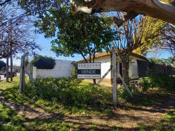 Casa En Venta Con Departamento En Matheu