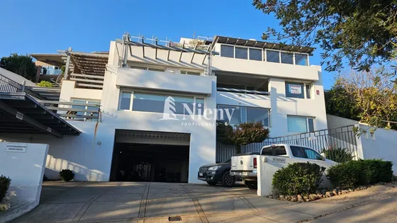 Oportunidad Amplio Dpto. En Exclusivo Edificio.los Almendros