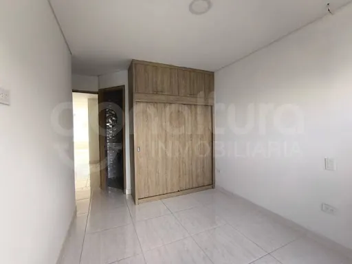 Apartamento En Arriendo Campo Valdes 472-7389