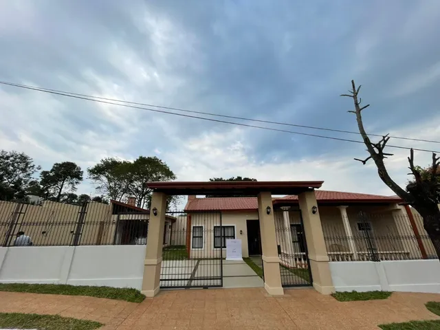 Vendo Casa Amoblada Con Piscina En El Barrio Kennedy: 3 Habitaciones Y 3 Baños