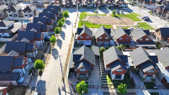 Casa En Venta De 3 Dorm. En Talca
