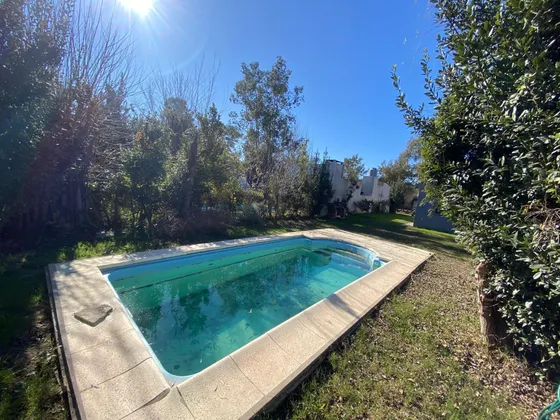 Casa 2 Ambientes En Venta En Montemar Con Pileta