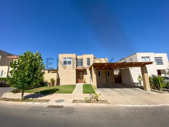 Vendo Casa Barrio Privado Umbrales, La Serena