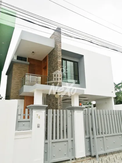 Venta Linda Casa 2 Niveles Con Piscina En Santiago (jpc-204)