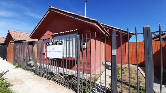Cómoda Casa Un Nivel En Barrio Tranquilo Y Muy Res...