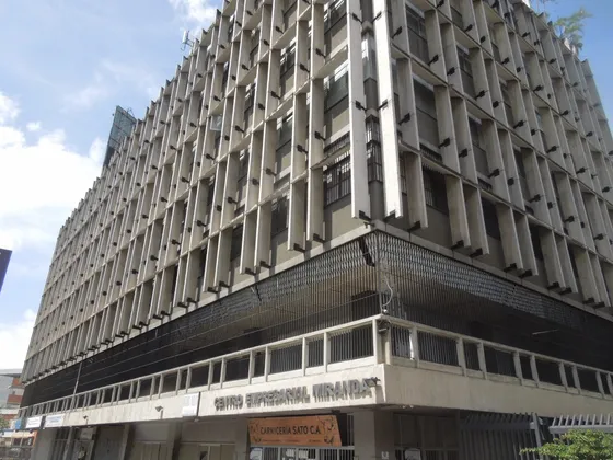 Oficina En Venta Centro Empresarial Miranda - Mos