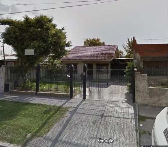 Casa En Venta - 3 Dormitorios 2 Baños 4 Cocheras - 500mts2 - Bernal Oeste