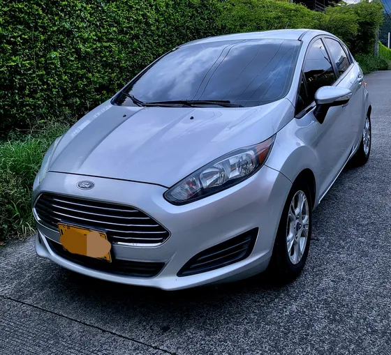 Ford Fiesta 1.6 Hatchback Mecánica