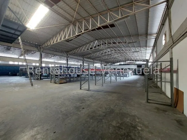 Galpon / Deposito Industrial  Alquiler Guarenas ( Urbanizacion Santa Cruz) Mls-25-5689