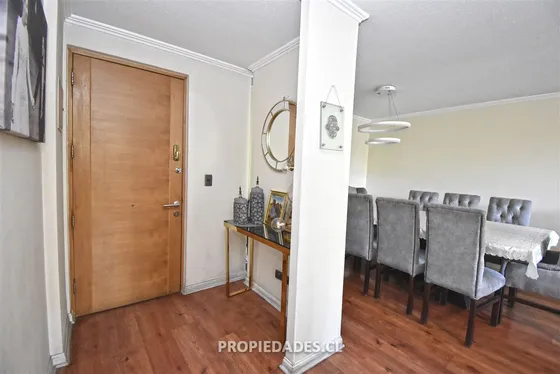 Departamento En Venta De 2 Dorm. En Las Condes
