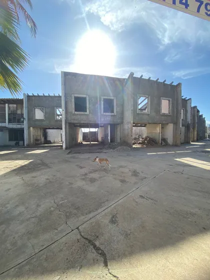 Terreno Con Una Bienhechuria Iniciada Con Proyecto A Desarrollar De Chalets, La Caranta, Pampatar