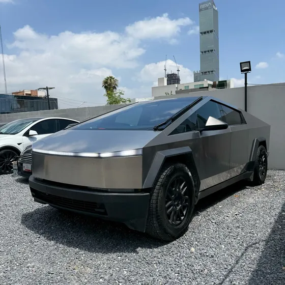 Tesla Cybertruck 0.0 547km Awd