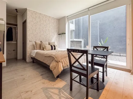 Depto. En Venta Amoblado Tipo Studio Con Terraza En Stgo