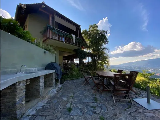 Se Vende Casa Con Terreno 1900m² Alto Hatillo
