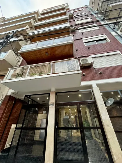 Semipiso De 3 Ambientes Con 2 Cocheras En Flores. 