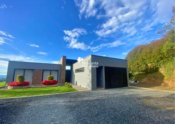 Venta Casa Envigado, Loma Del Escobero Un Solo Nivel 