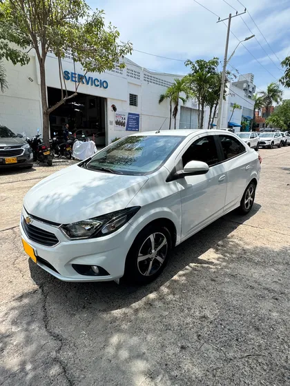 Chevrolet Onix Sedan 1.4
