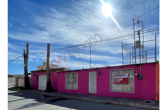 Casa Grande En Venta,con Bodega Y Amplia Lavanderia
