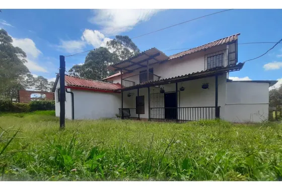 Preciosa Finca En Venta En El Carmen De Viboral  