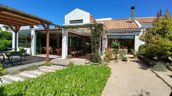 Casa En Venta De 4 Dorm. En Puchuncaví