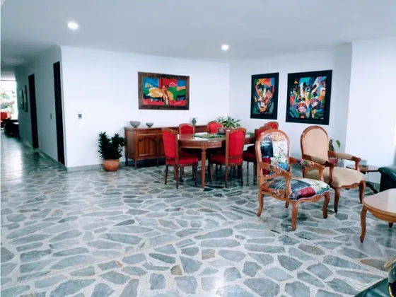 Apartamento En Venta En Medellín - Laureles