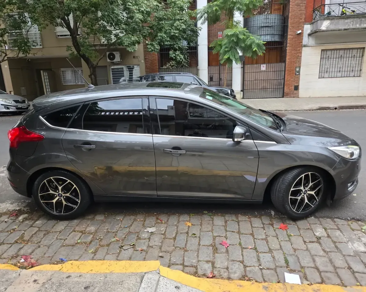 Ford Focus Titanium