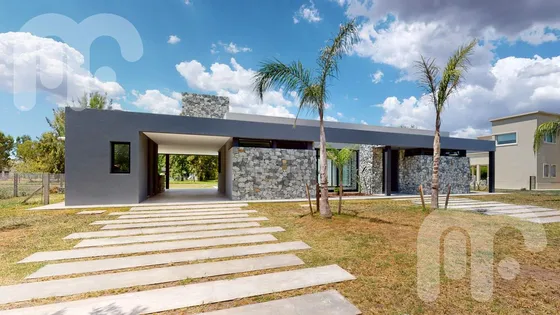 Vena Casa De 3 Dormitorios En Miralagos