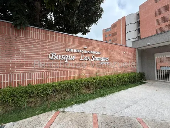 Bello Apartamento En Venta Los Samanes 67m2 2 Hab / 2 Baños. Listo Para Habitar, Vista Panorámica, 2 Pe, Maletero Y Filtros De Agua. Edificio Cotizado Con Agradable Clima De Montaña.