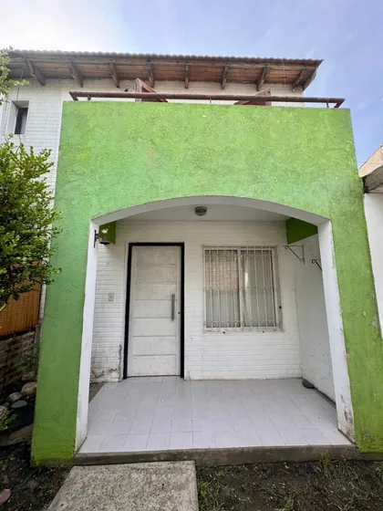 Venta Duplex 3 Ambientes Con Cochera Y Patio. Berazategui
