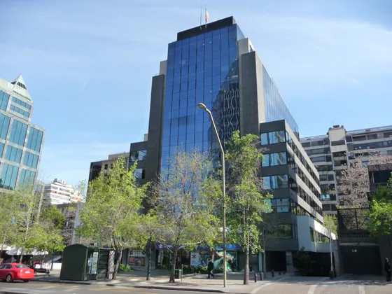 Gran Local Comercial Apoquindo - A. Leguía Norte
