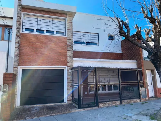 Excelente Casa 5 Amb C/ Patio, Jardin Y Cochera